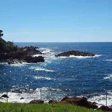 Appartement Superbe à 150 M De La Péguière *