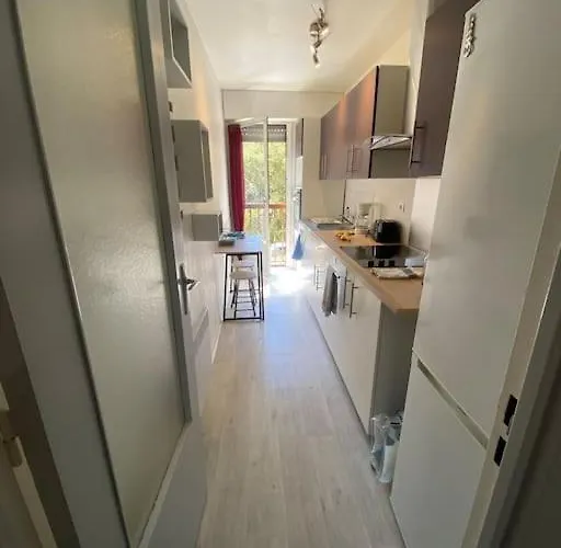 Superbe A 150 M De La Peguiere *